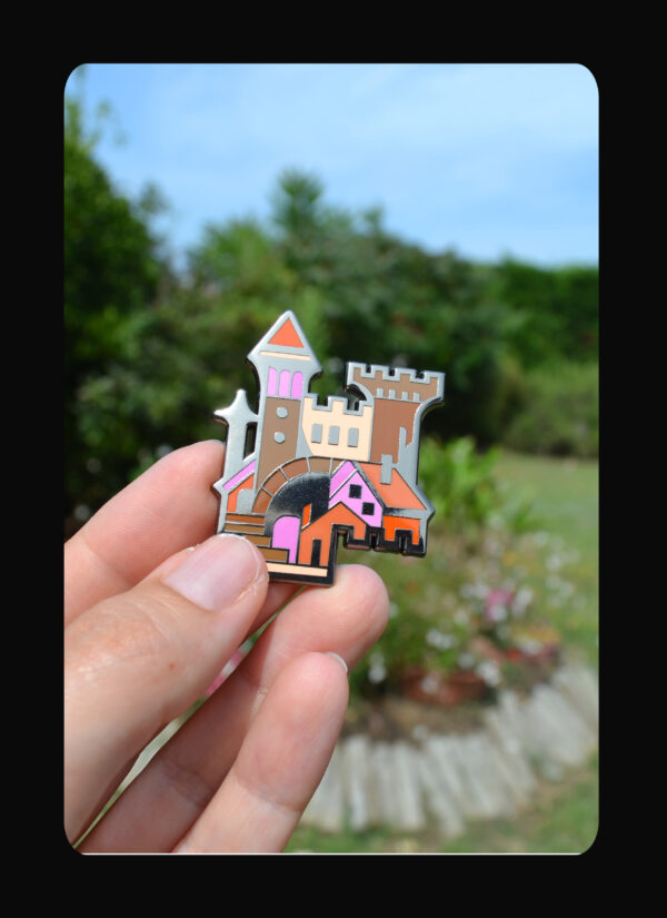 Pin's Forteresse Crépuscule – Image 4
