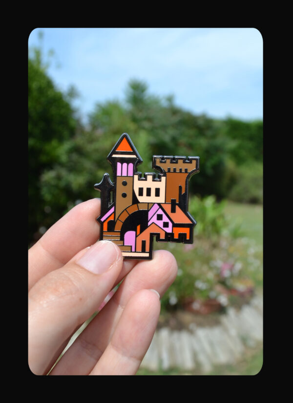 Pin's Forteresse Crépuscule – Image 3